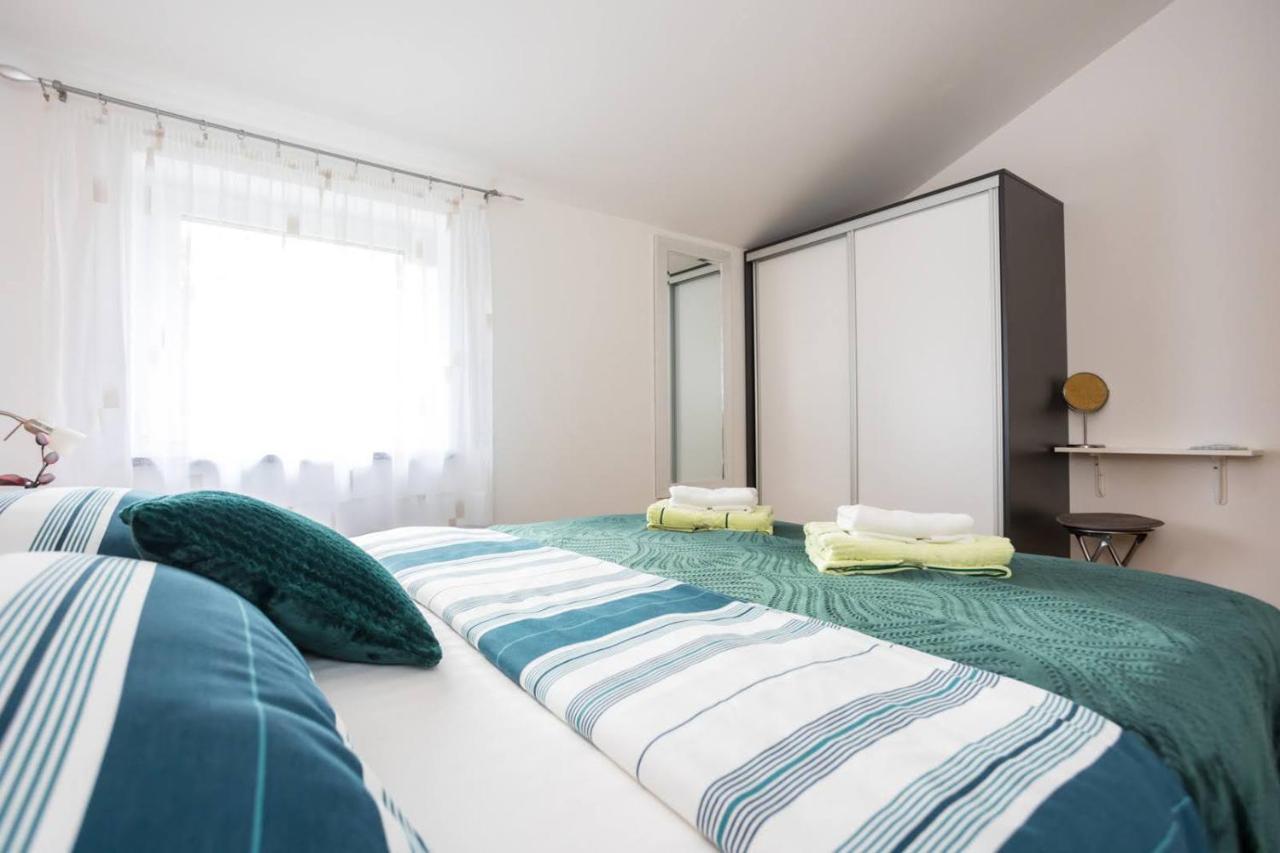 Apartman Luni Sa Bazenom - Malinska, Sveti Anton Sveti Anton  Ngoại thất bức ảnh