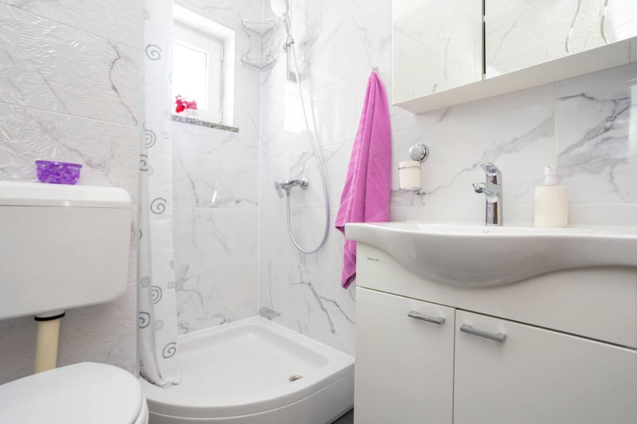 Apartman Luni Sa Bazenom - Malinska, Sveti Anton Sveti Anton  Ngoại thất bức ảnh