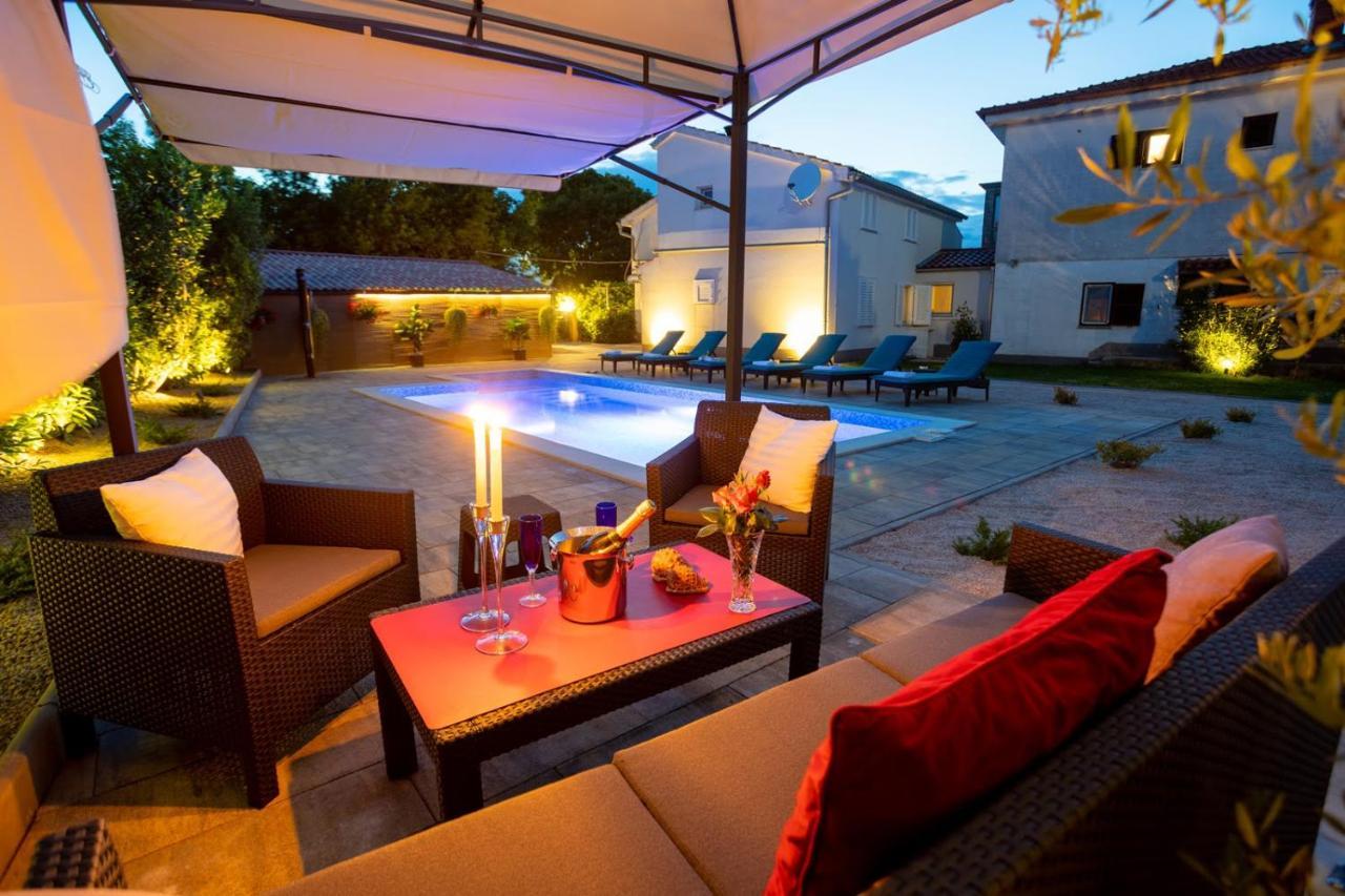 Apartman Luni Sa Bazenom - Malinska, Sveti Anton Sveti Anton  Ngoại thất bức ảnh
