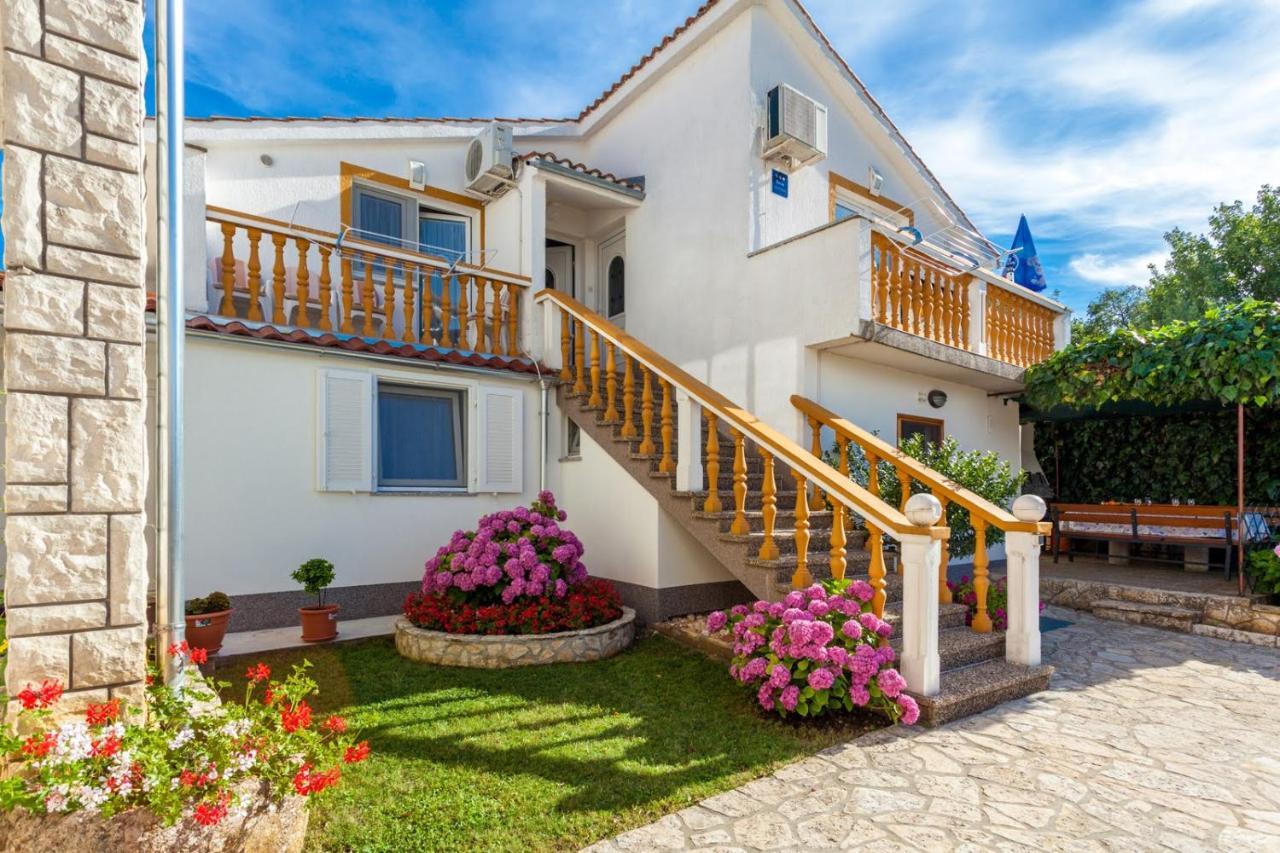 Apartman Luni Sa Bazenom - Malinska, Sveti Anton Sveti Anton  Ngoại thất bức ảnh
