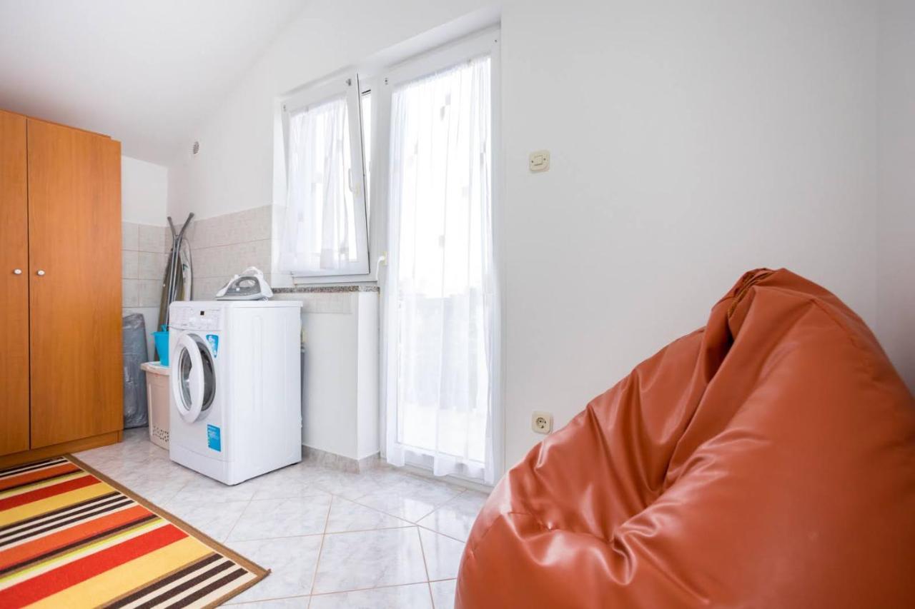 Apartman Luni Sa Bazenom - Malinska, Sveti Anton Sveti Anton  Ngoại thất bức ảnh