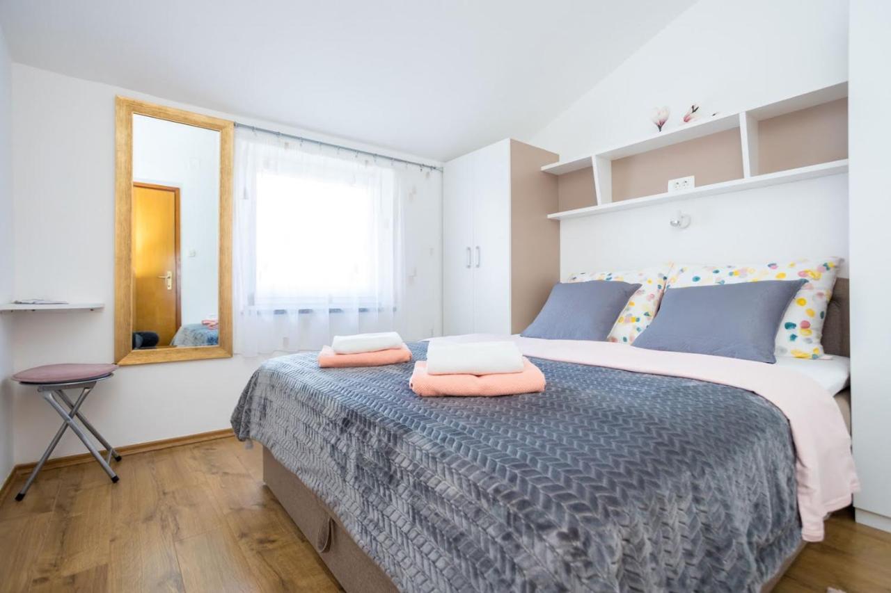 Apartman Luni Sa Bazenom - Malinska, Sveti Anton Sveti Anton  Ngoại thất bức ảnh