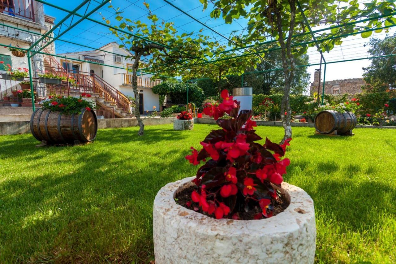 Apartman Luni Sa Bazenom - Malinska, Sveti Anton Sveti Anton  Ngoại thất bức ảnh