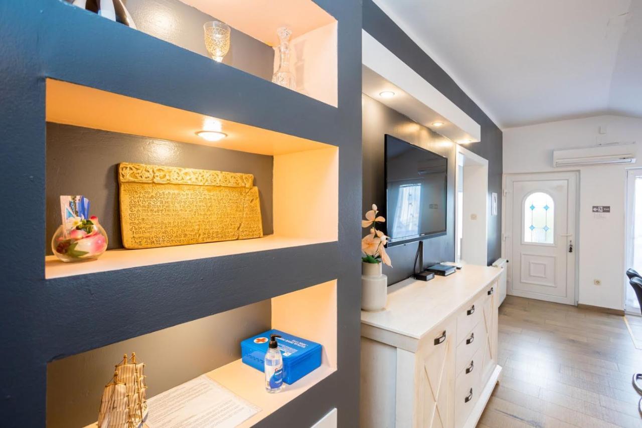 Apartman Luni Sa Bazenom - Malinska, Sveti Anton Sveti Anton  Ngoại thất bức ảnh