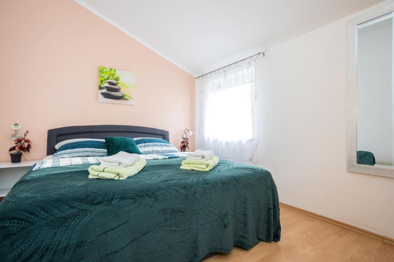 Apartman Luni Sa Bazenom - Malinska, Sveti Anton Sveti Anton  Ngoại thất bức ảnh