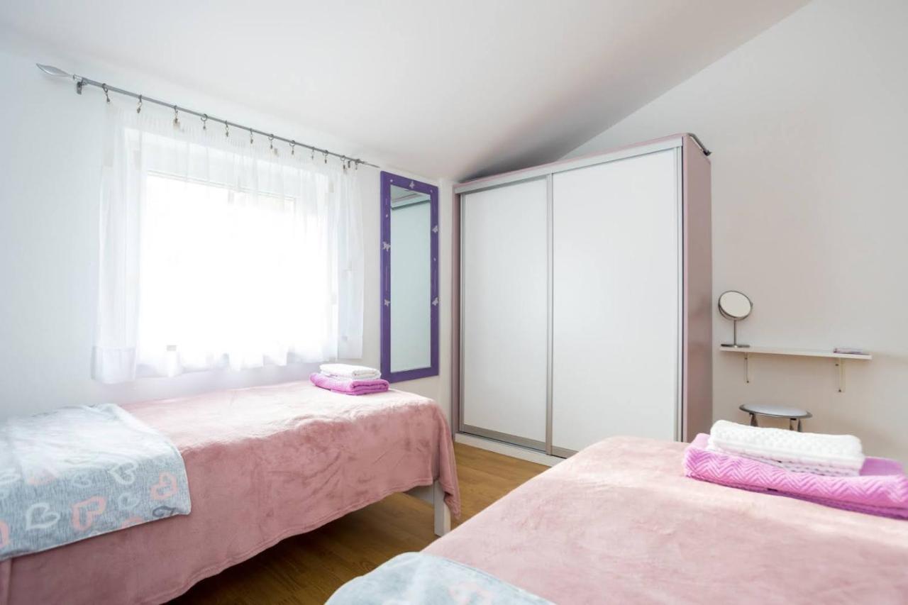 Apartman Luni Sa Bazenom - Malinska, Sveti Anton Sveti Anton  Ngoại thất bức ảnh